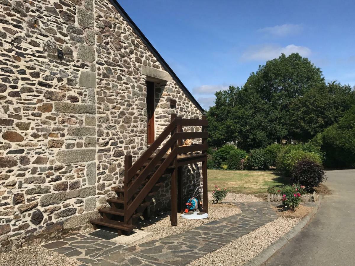 Chambres D'Hotes Les Tilleuls Poullaouen Bagian luar foto